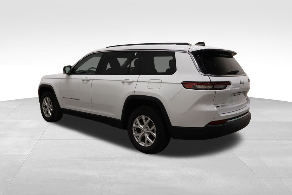 Vehicle image 6 of 46