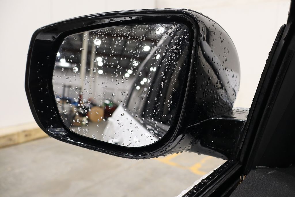 Vehicle image 43 of 46