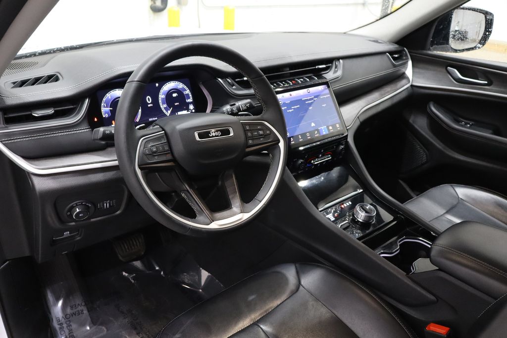 Vehicle image 20 of 46