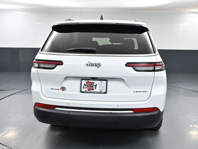 Vehicle image 13 of 60