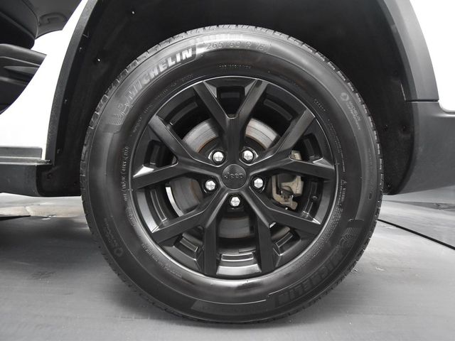 Vehicle image 19 of 60