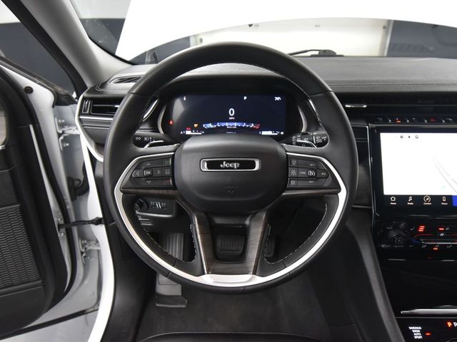 Vehicle image 36 of 60