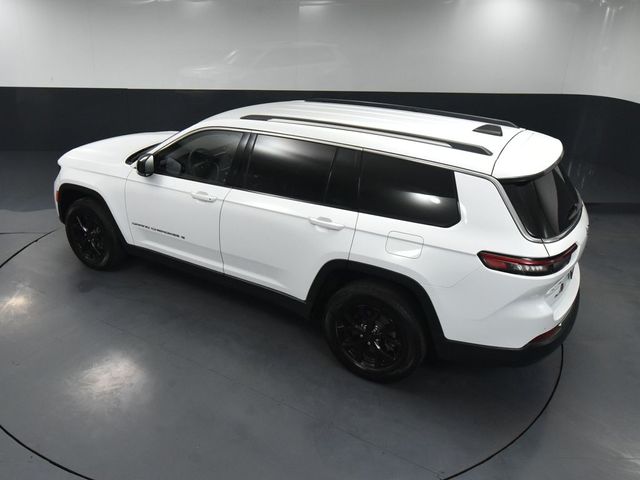 Vehicle image 16 of 60