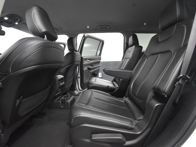 Vehicle image 29 of 60