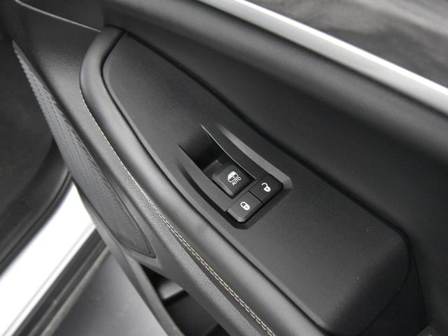 Vehicle image 56 of 60