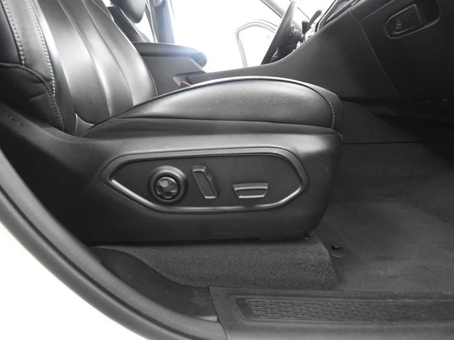 Vehicle image 54 of 60