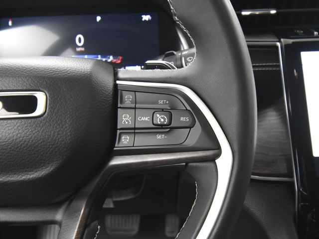 Vehicle image 38 of 60