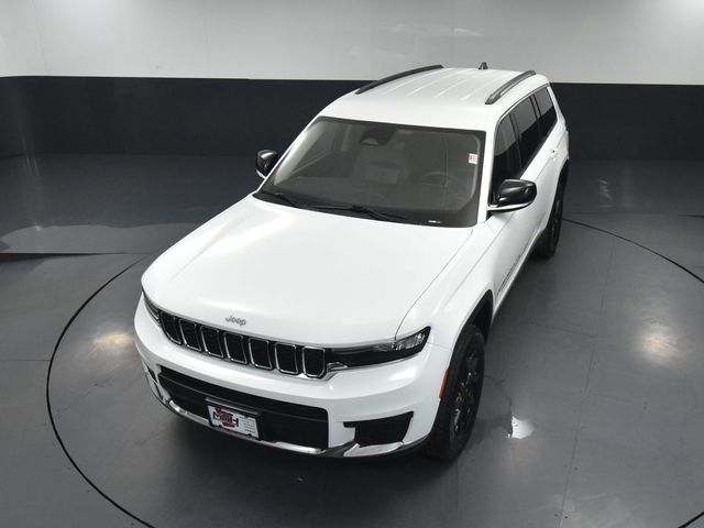 Vehicle image 2 of 60