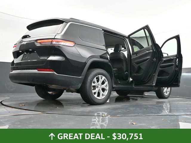 Vehicle image 30 of 116