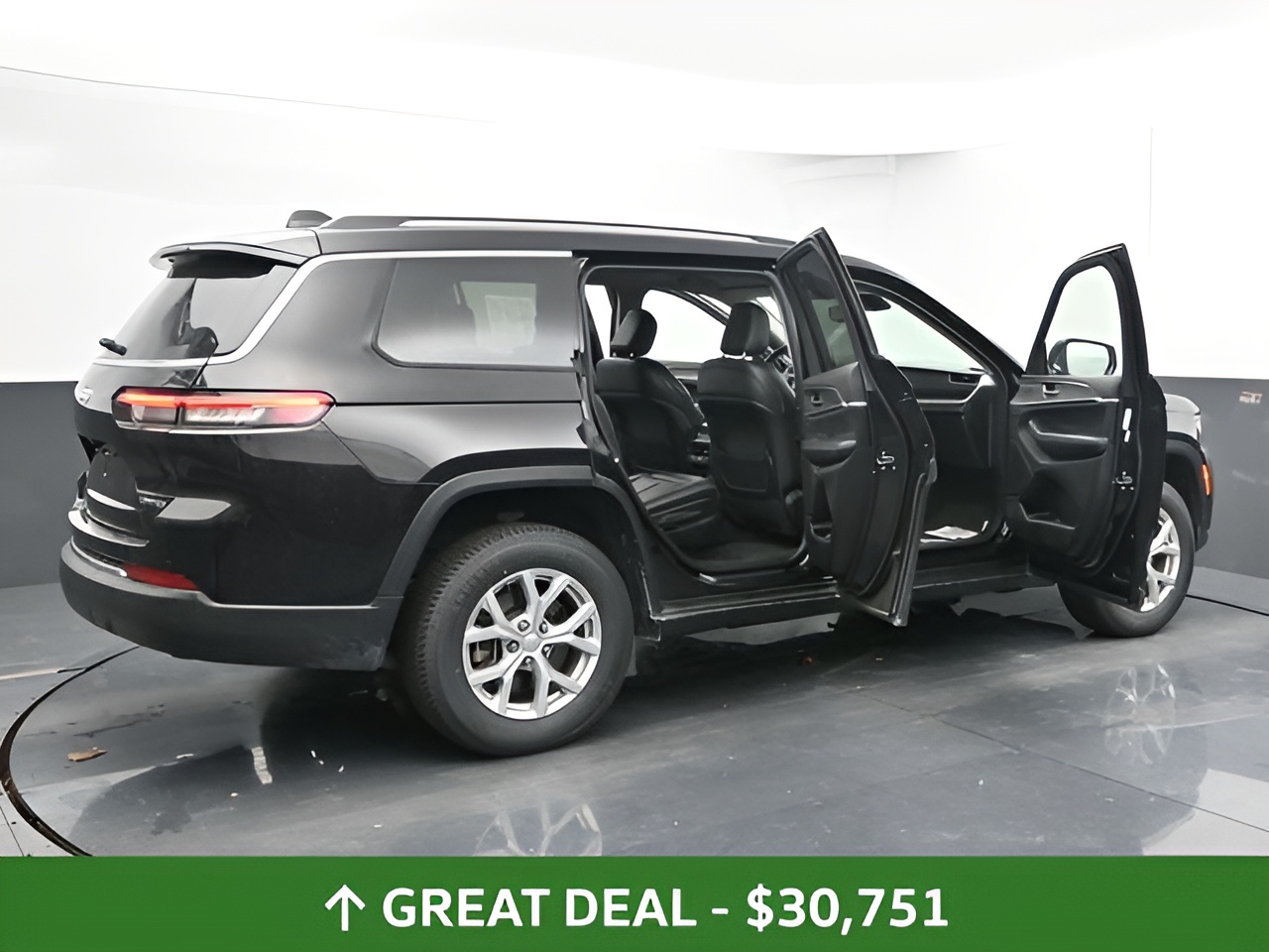 Vehicle image 100 of 116