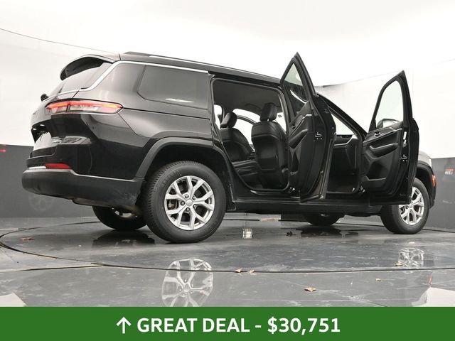 Vehicle image 32 of 116