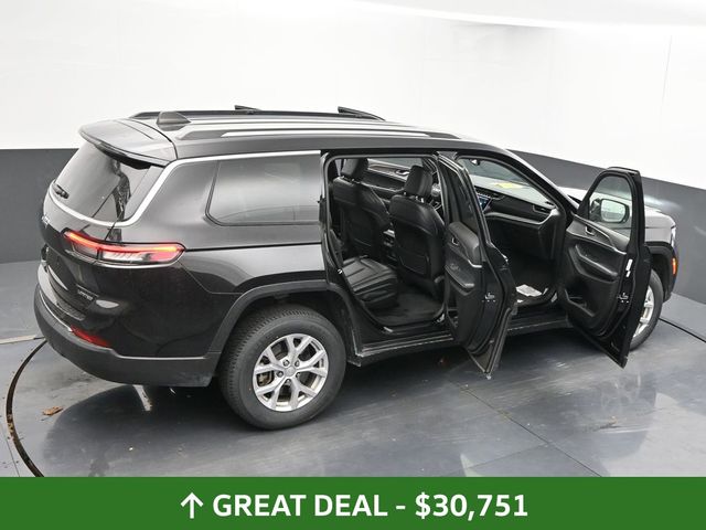 Vehicle image 33 of 116