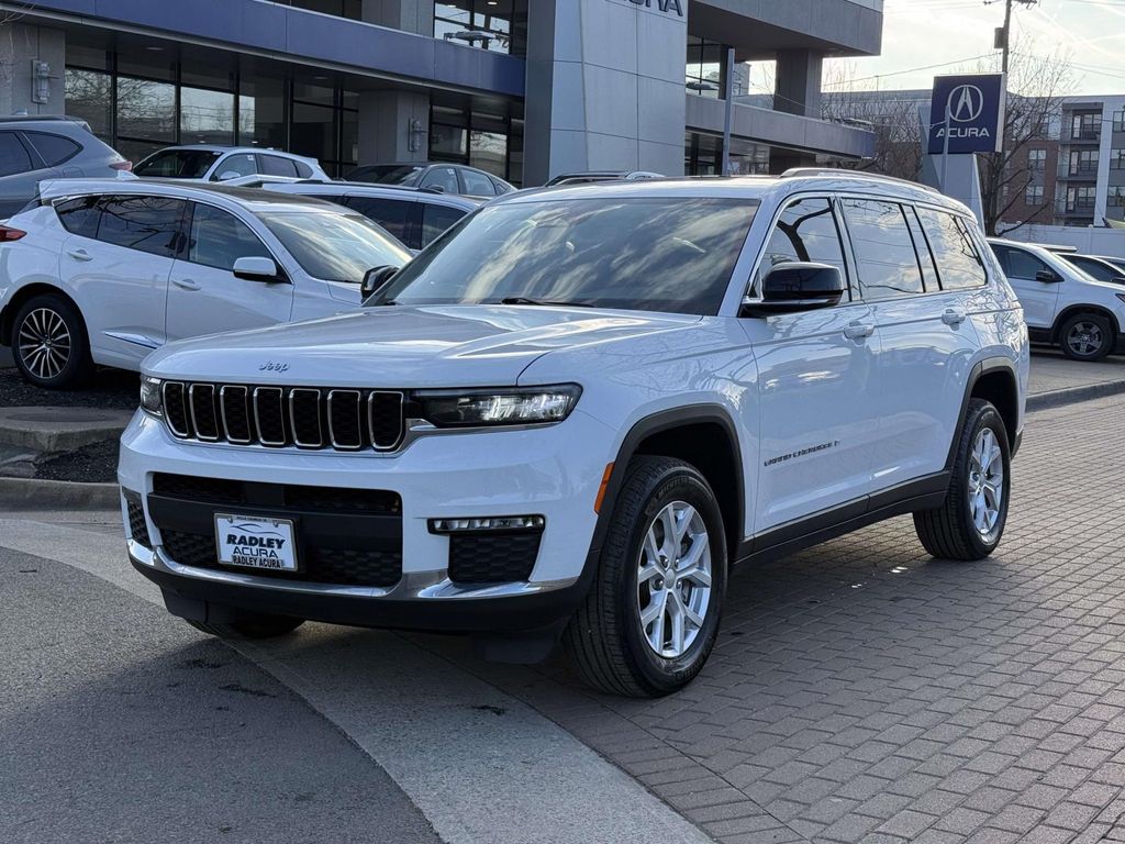 2023 Jeep Grand Cherokee L Limited Image 1 of 32