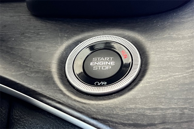 Vehicle image 38 of 46