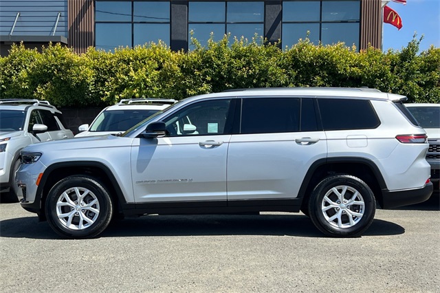 Vehicle image 12 of 46