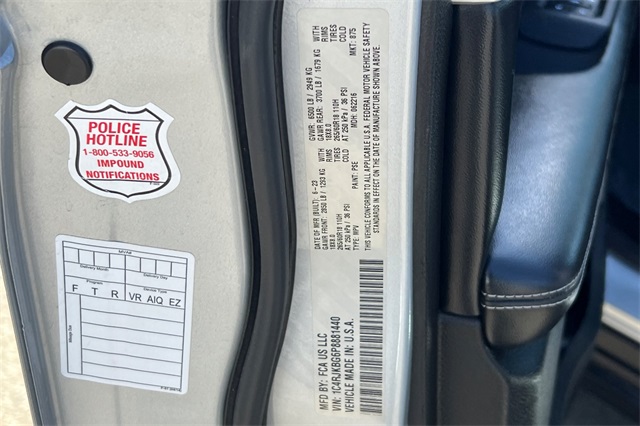 Vehicle image 32 of 46