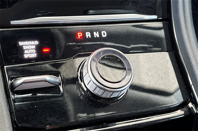 Vehicle image 30 of 46