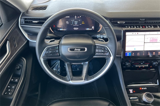 Vehicle image 21 of 46