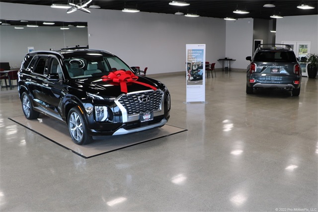 Vehicle image 7 of 46