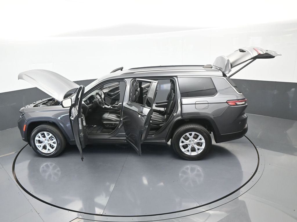 Vehicle image 36 of 78