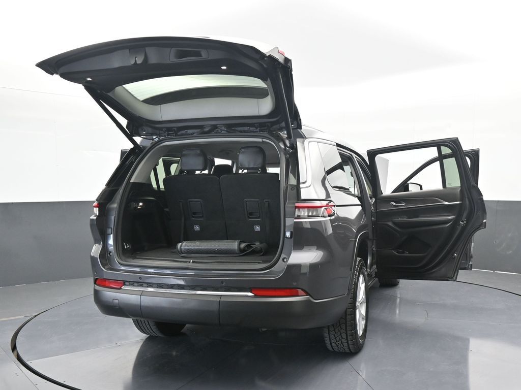 Vehicle image 49 of 78