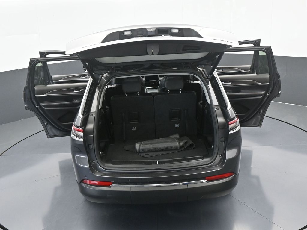 Vehicle image 39 of 78