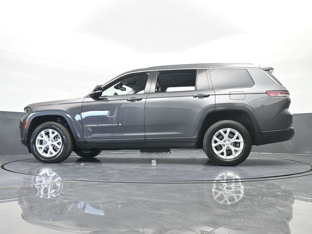 Vehicle image 33 of 78