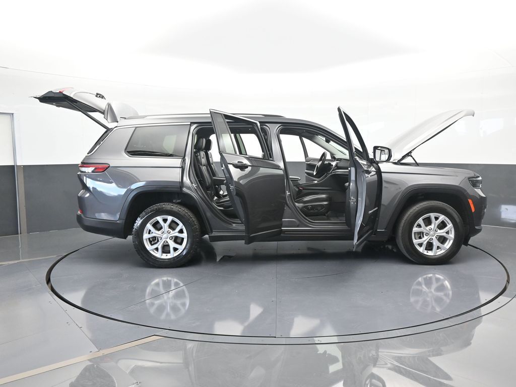 Vehicle image 17 of 78