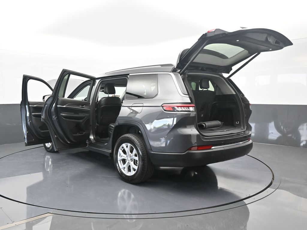 Vehicle image 47 of 78