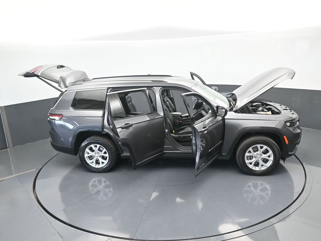 Vehicle image 16 of 78