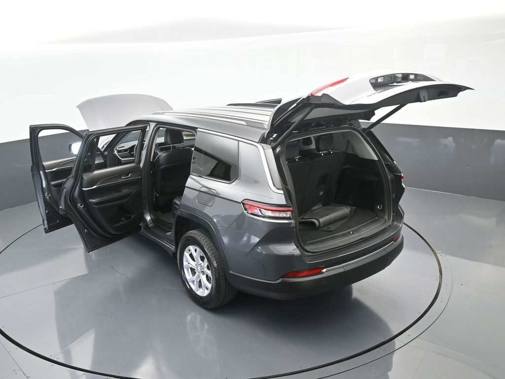 Vehicle image 32 of 78
