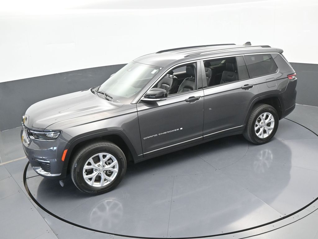 Vehicle image 4 of 78