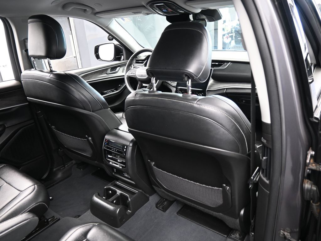 Vehicle image 44 of 78