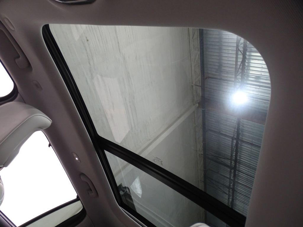 Vehicle image 13 of 59