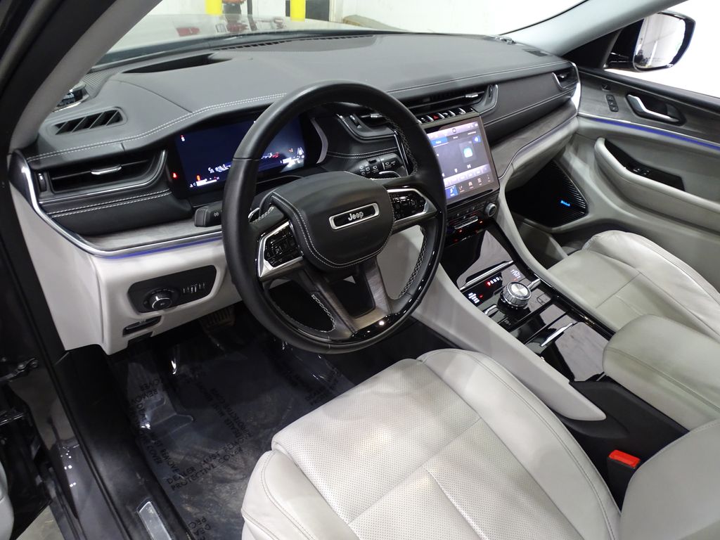 Vehicle image 14 of 59