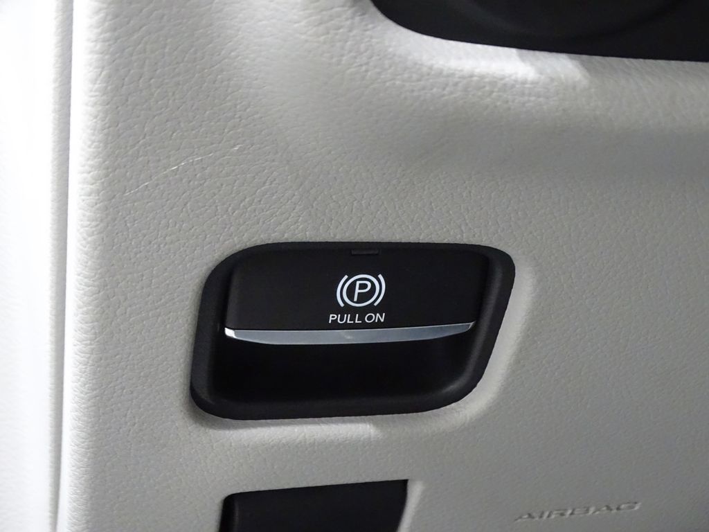 Vehicle image 50 of 59