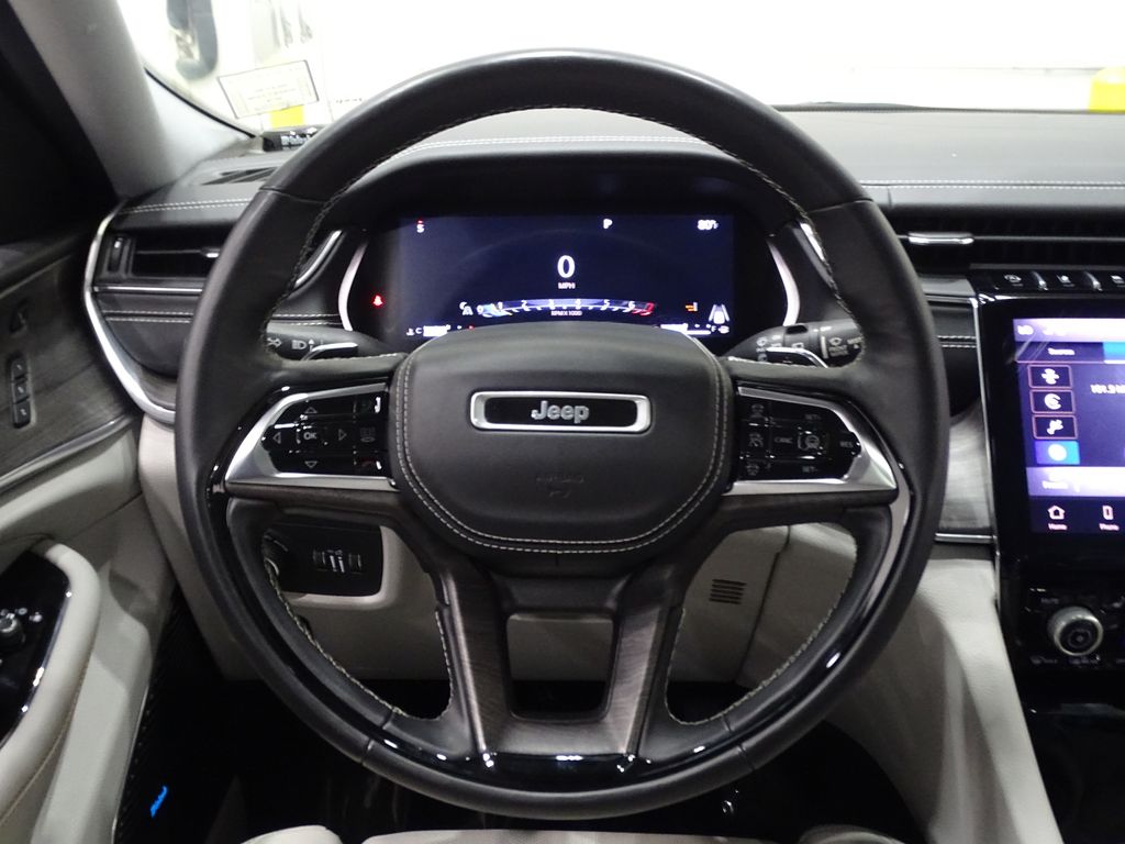 Vehicle image 17 of 59