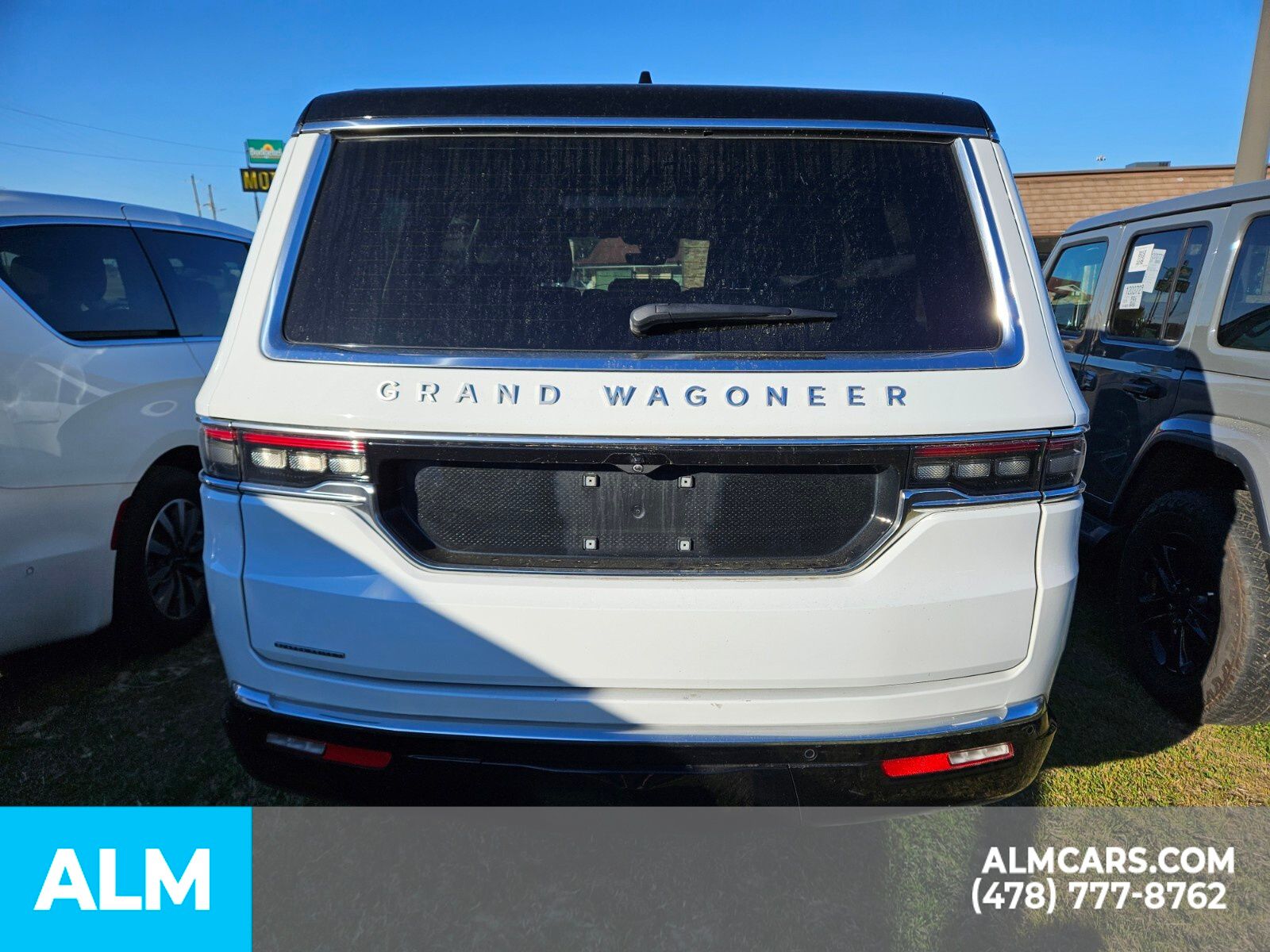 Vehicle image 4 of 24
