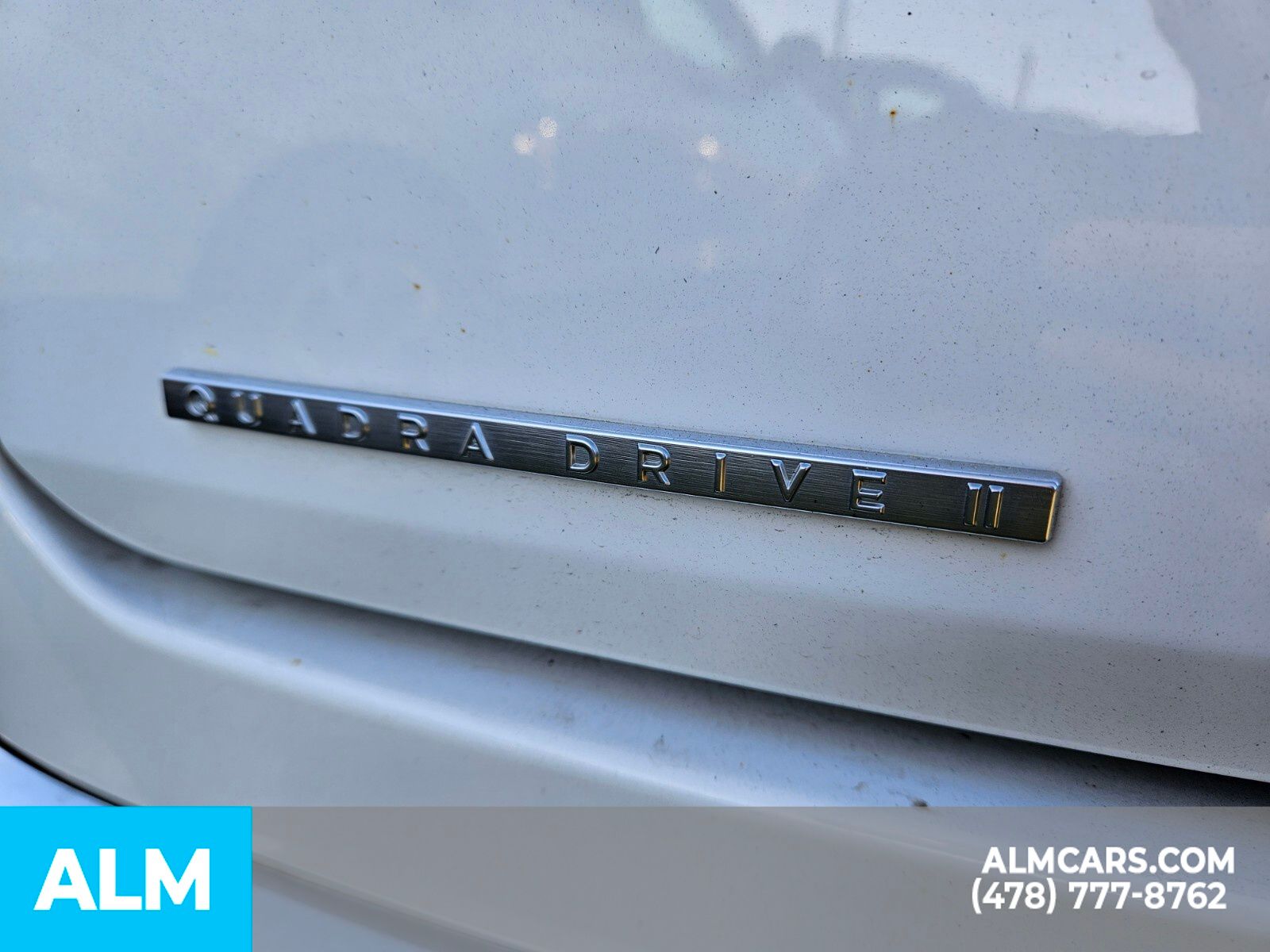 Vehicle image 13 of 24