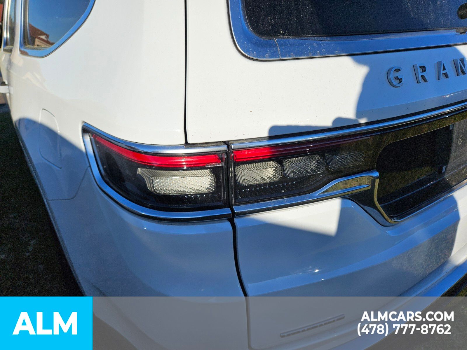 Vehicle image 23 of 24