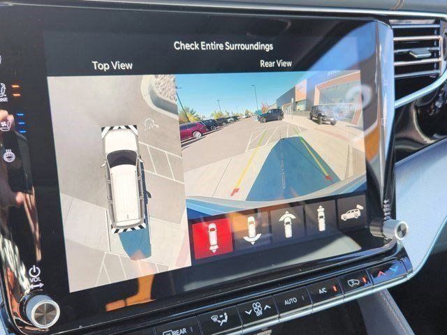 Vehicle image 18 of 26