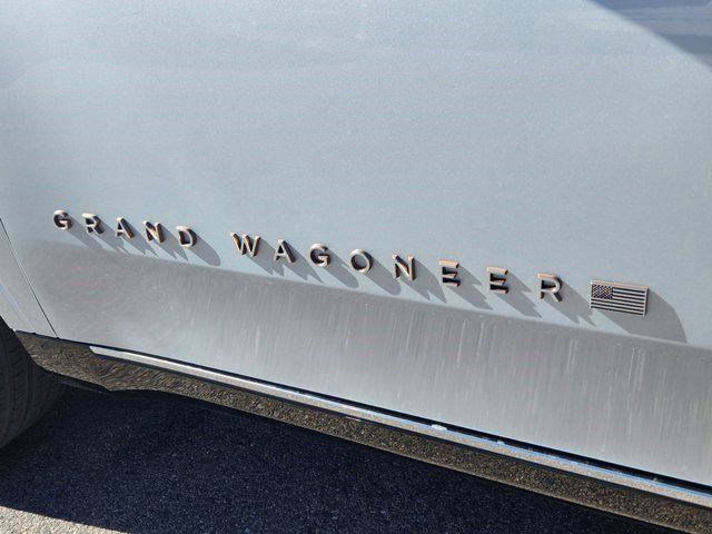 Vehicle image 24 of 26