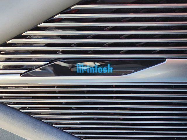 Vehicle image 22 of 26