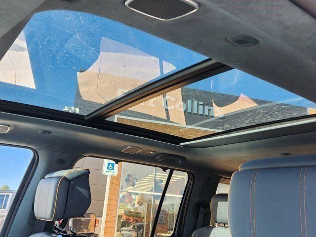 Vehicle image 23 of 26