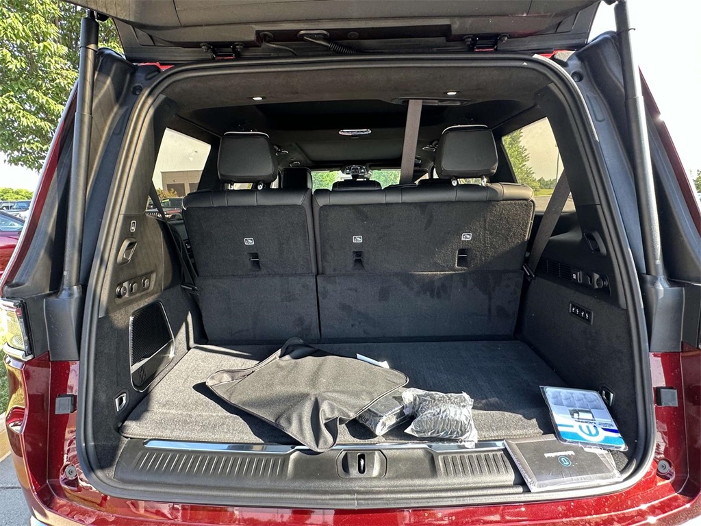 Vehicle image 9 of 30