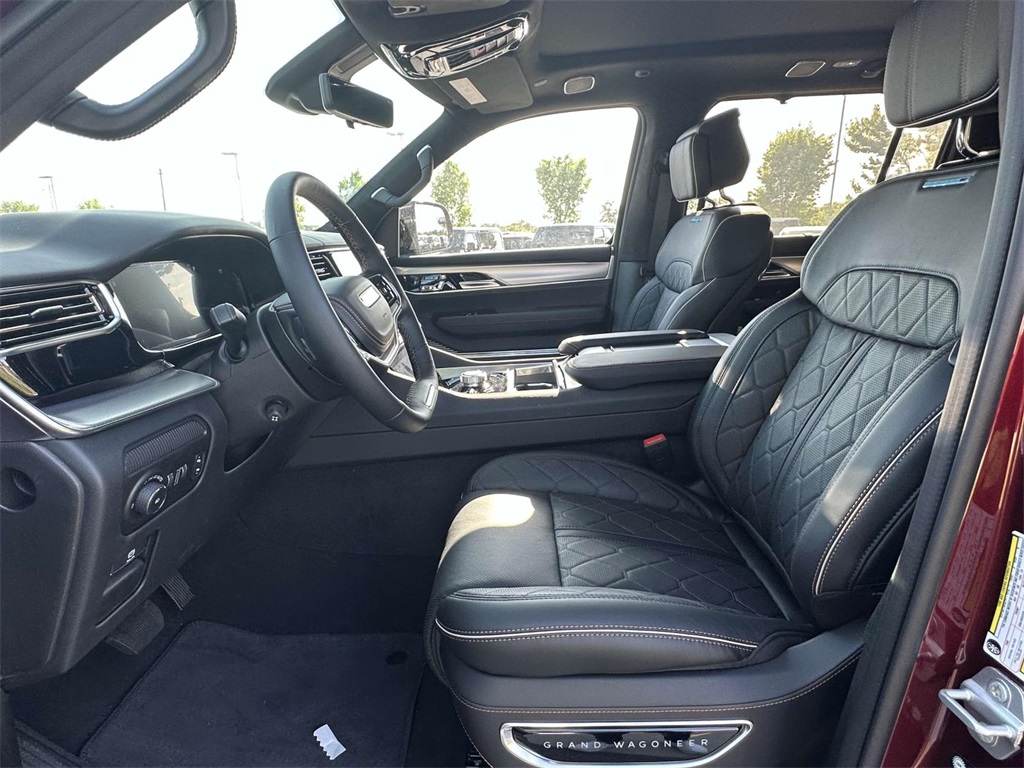 Vehicle image 15 of 30