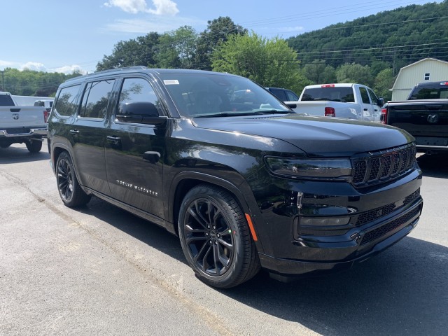 2023 Jeep Grand Wagoneer Series II Obsidian Image 2 of 4