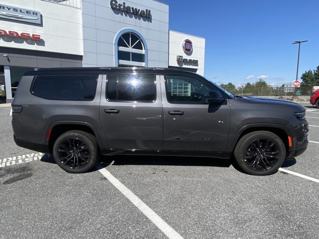 Vehicle image 3 of 37