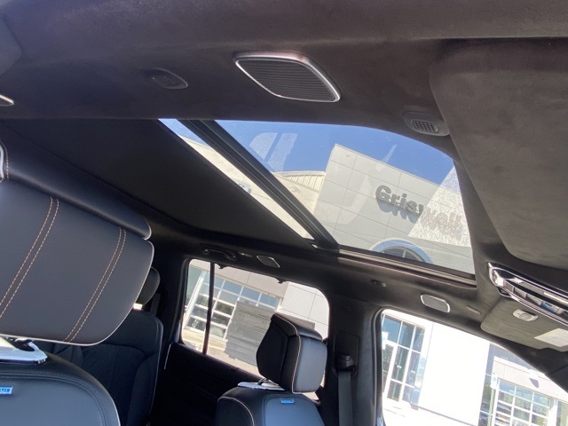 Vehicle image 29 of 37