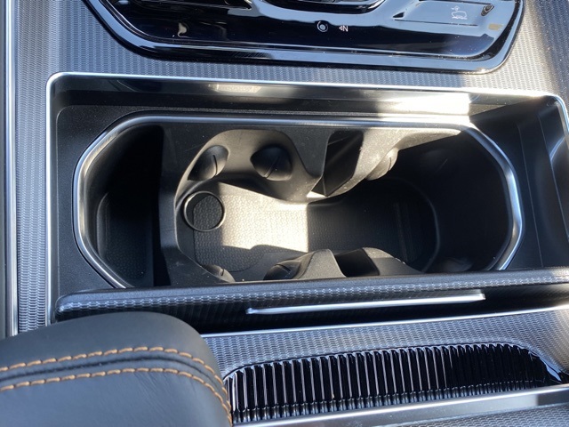 Vehicle image 24 of 37